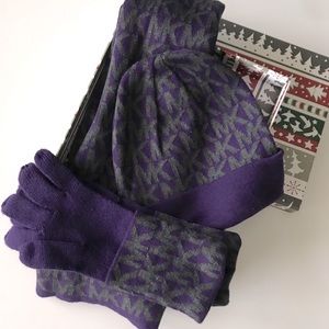 Micheal Kors gloves, hat and scarf gift set